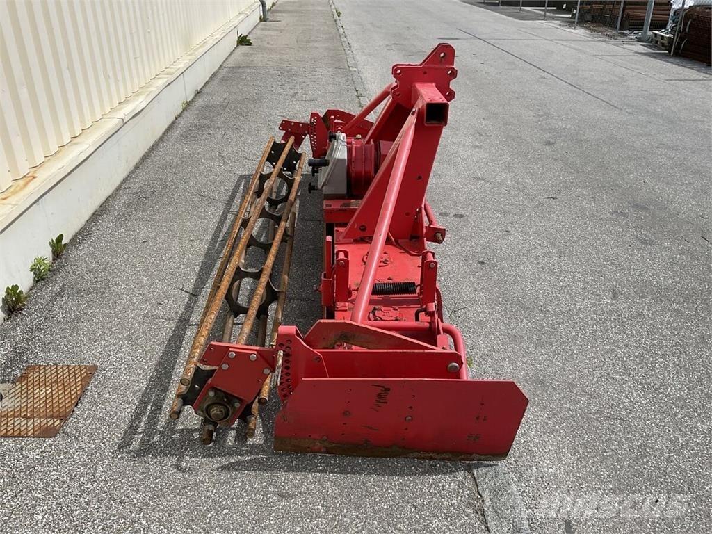 Lely 3025 Disc harrows