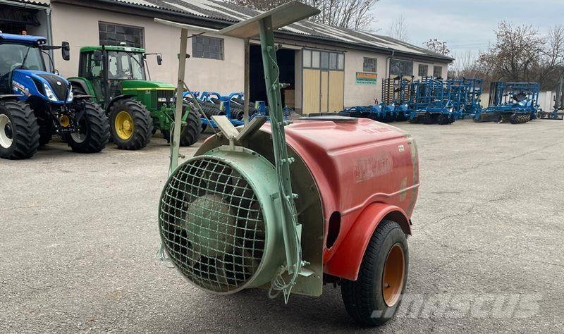 Lochmann RP 10/32 Trailed sprayers