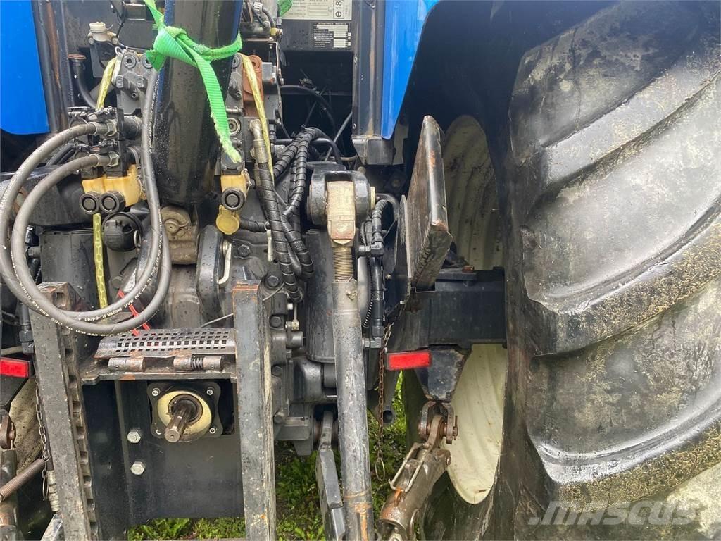 New Holland T7040 Tractors