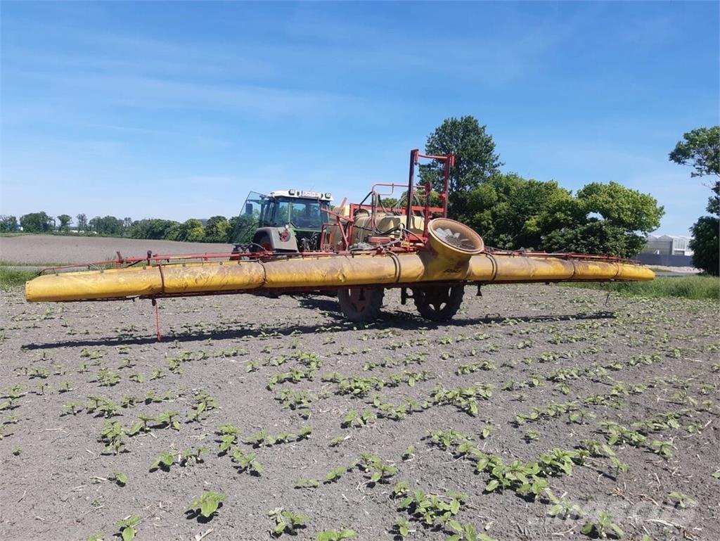 Rau 14 GU Trailed sprayers