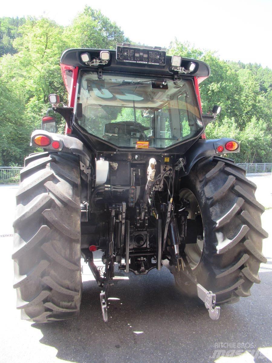 Valtra N 141 Tractors