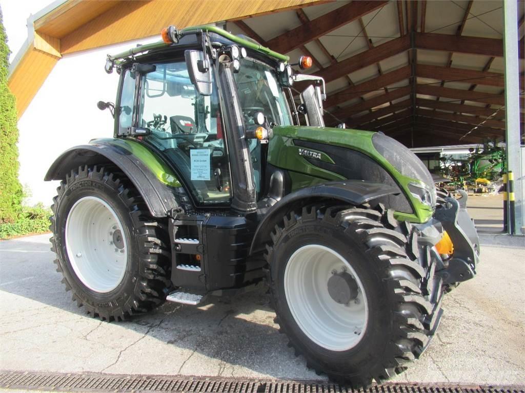 Valtra N175 Tractors