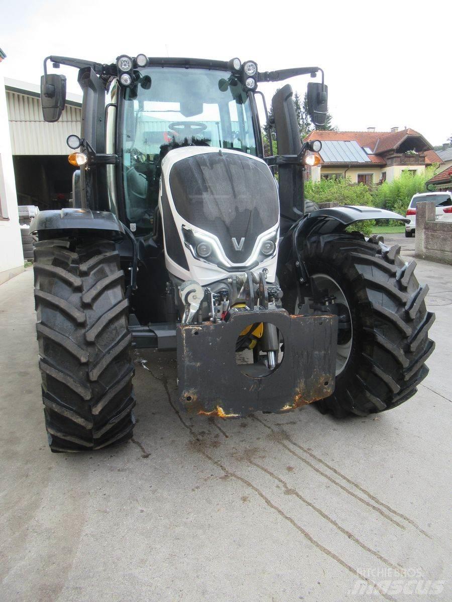 Valtra N175 Active Tractors