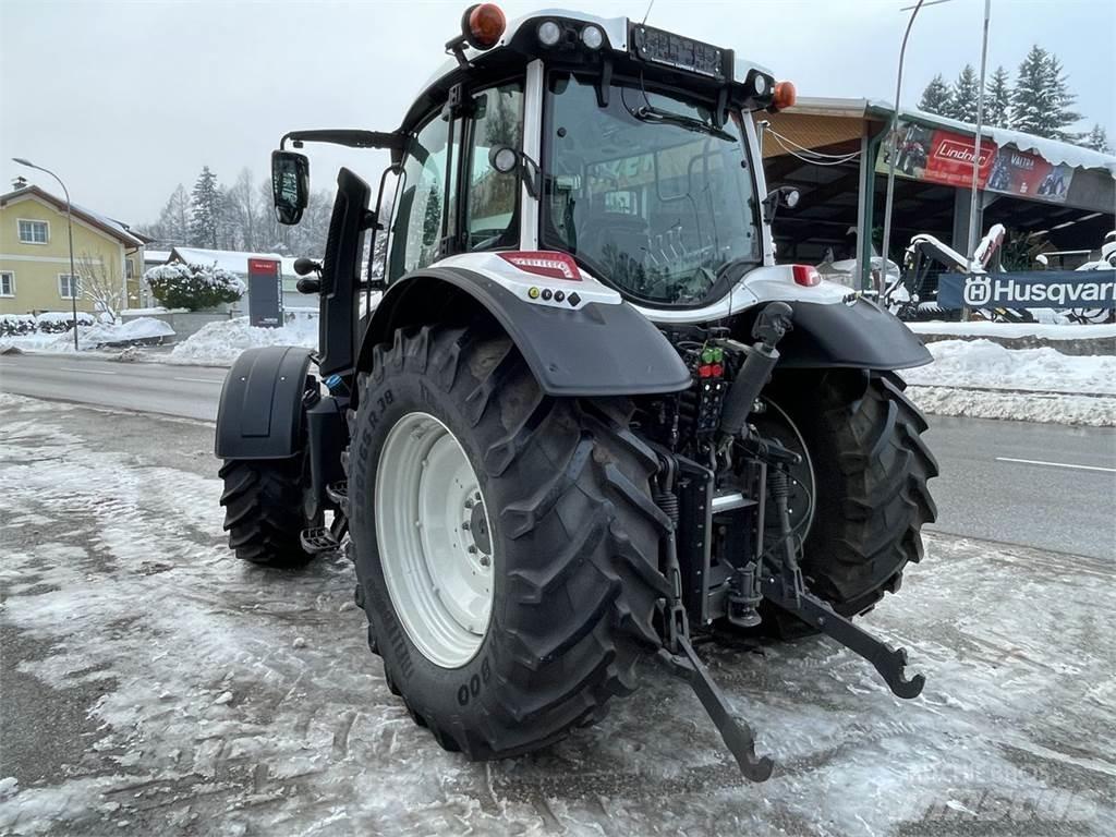 Valtra N175 Active Tractors