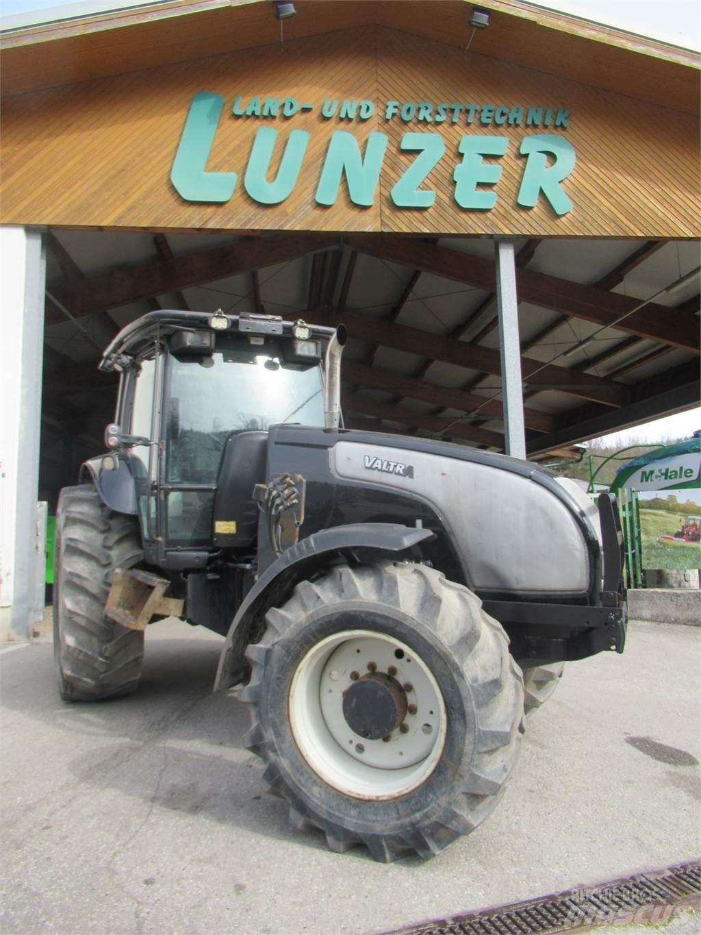 Valtra XM 130 Tractors