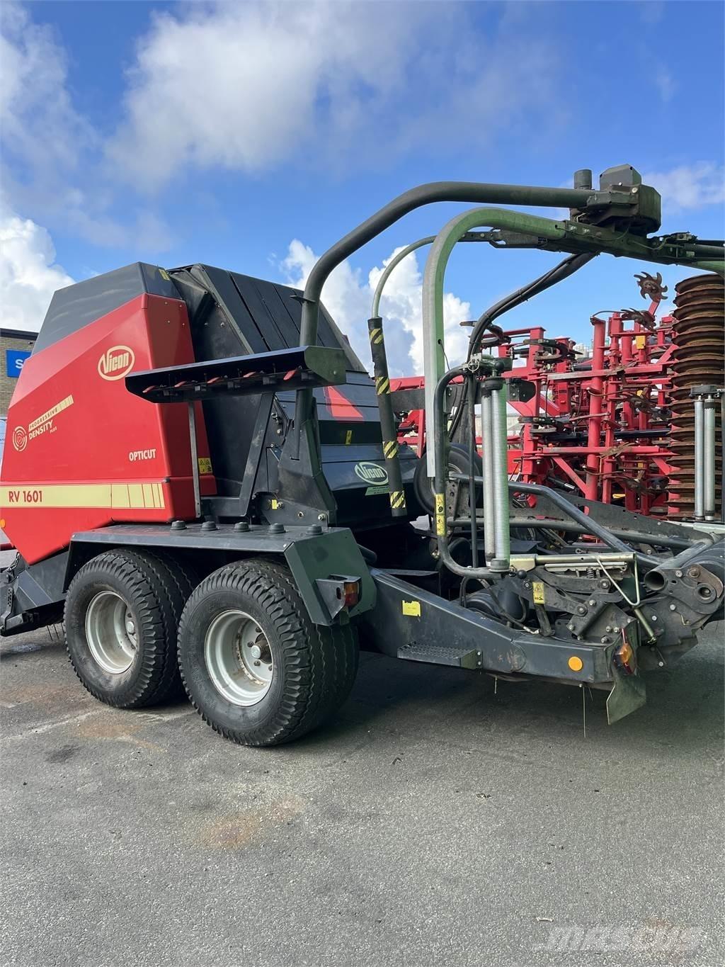 Vicon RV 1601 Round balers