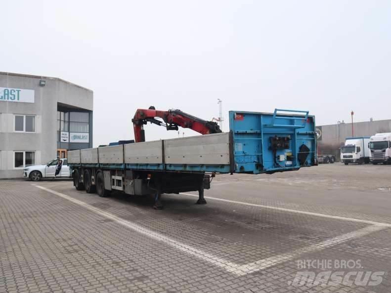 Pacton Med kran Citytrailers