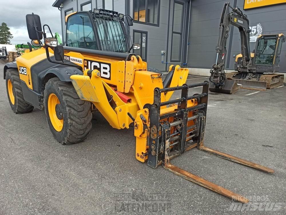 JCB 535-125 kurottaja Telescopic handlers