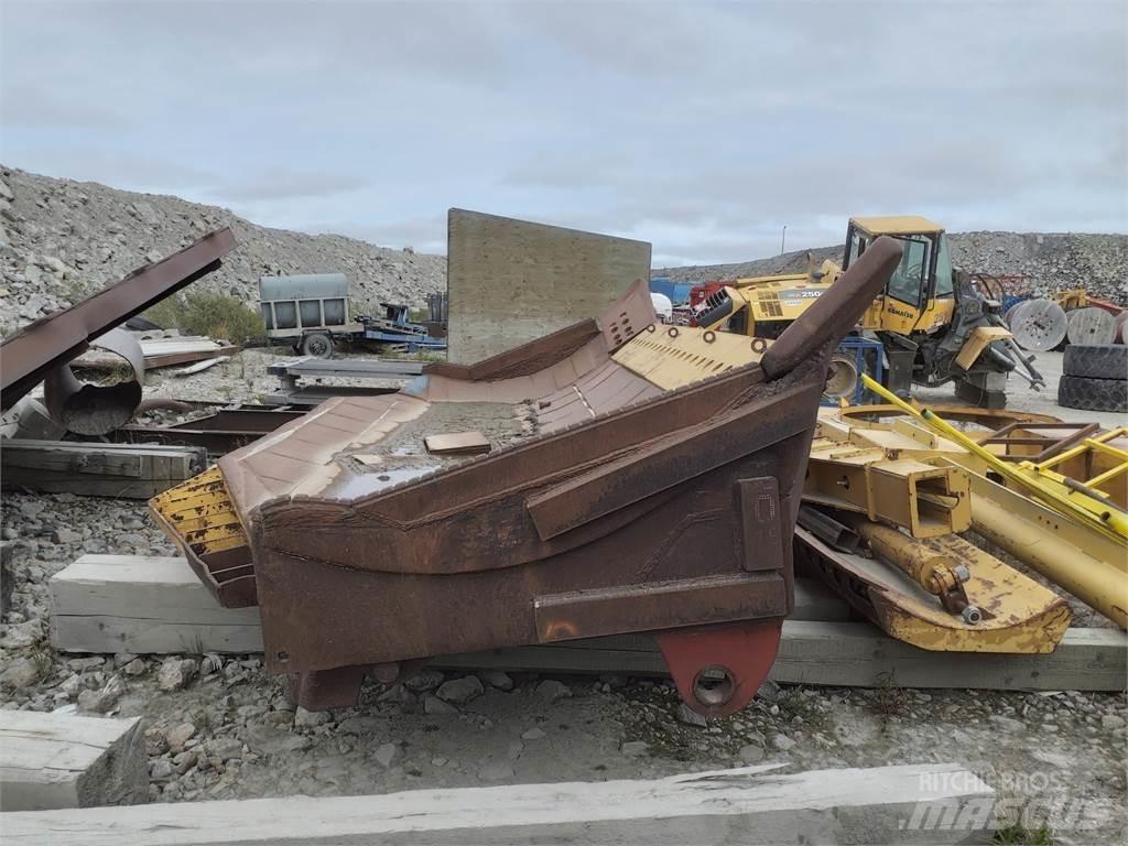 Komatsu D375 Wheel dozers