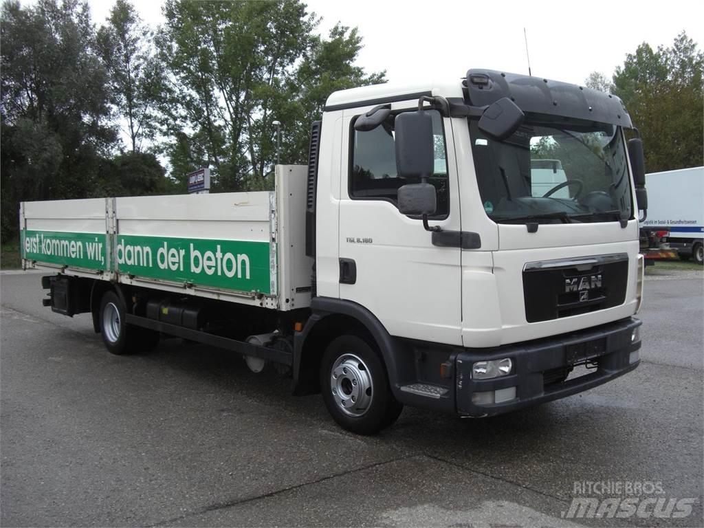 MAN 8180L Curtain sider trucks