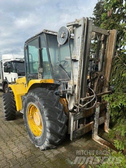 JCB 940-2 Rough terrain truck