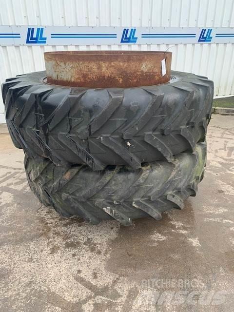  2x Dual Wheels Tyres, wheels and rims