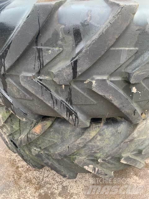  2x Dual Wheels Tyres, wheels and rims