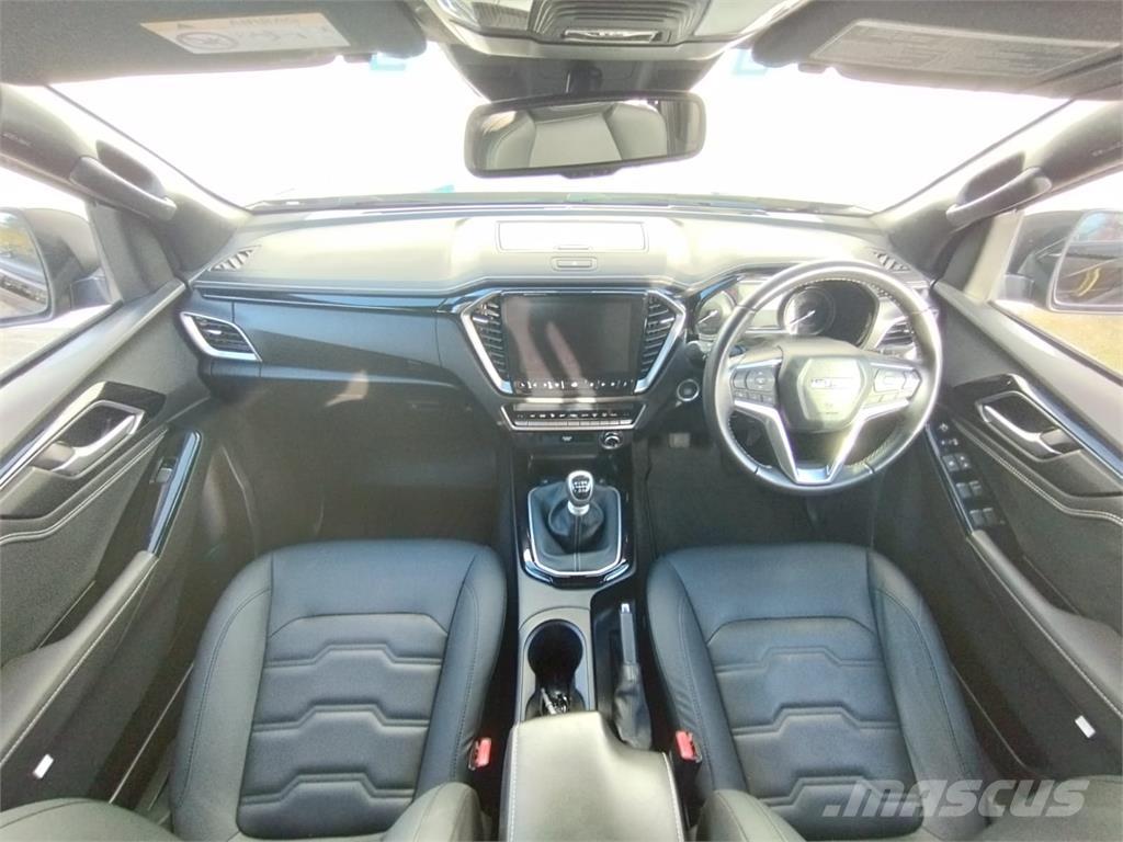 Isuzu V-Cross Pick up/Dropside