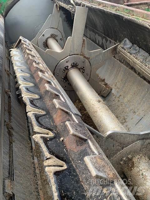 Keenan MF380 Feed mixer