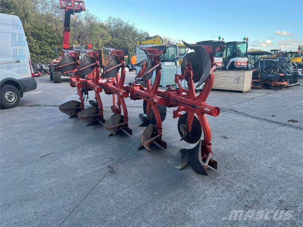 Kuhn Vari-Master Ploughs