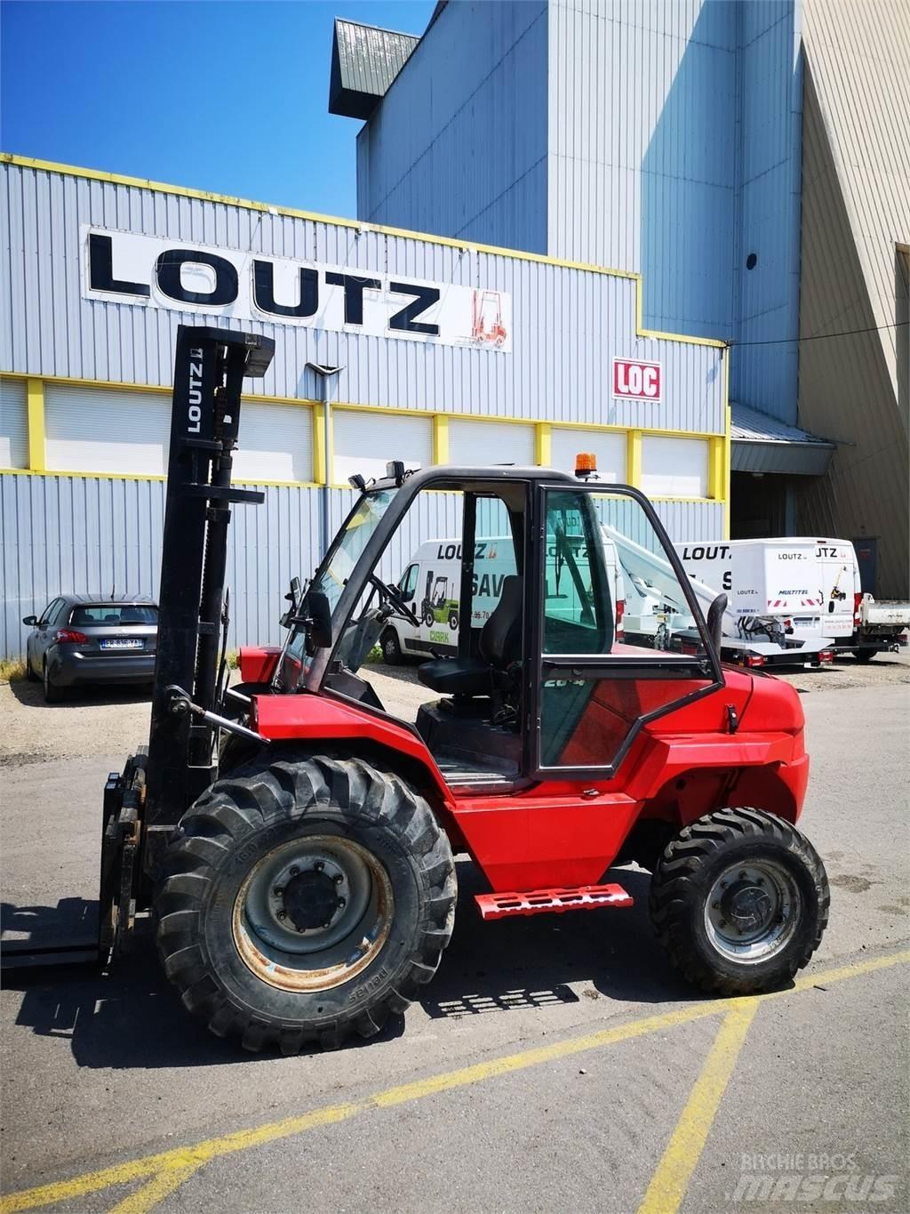 Manitou M26-4 Rough terrain truck