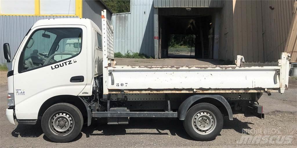 Toyota NT21Y Tipper trucks