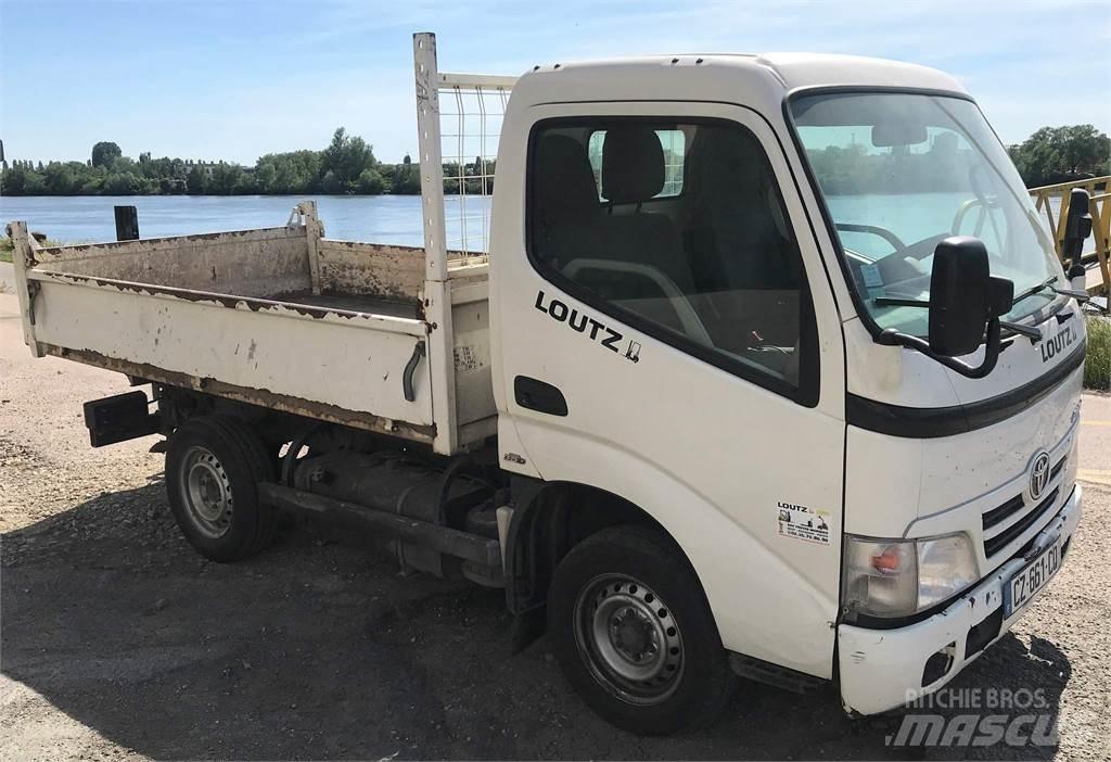 Toyota NT21Y Tipper trucks