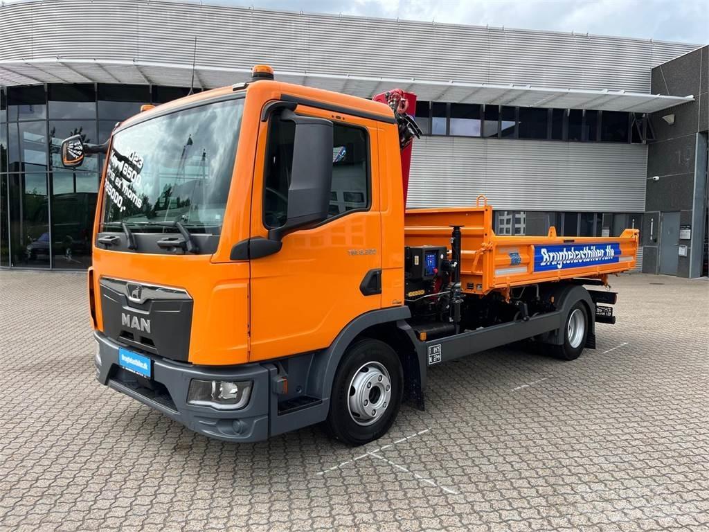 MAN TGL 8.220 Truck mounted cranes