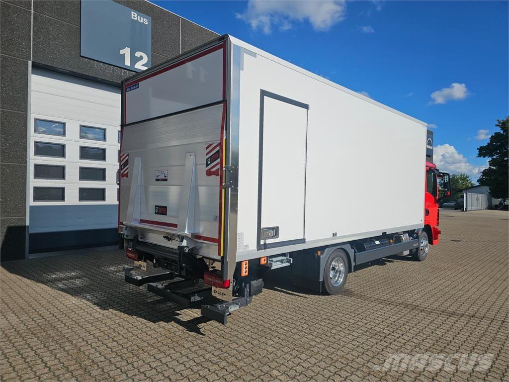 MAN TGL 8.220 Box trucks