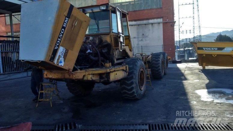 Volvo A25B Articulated Haulers