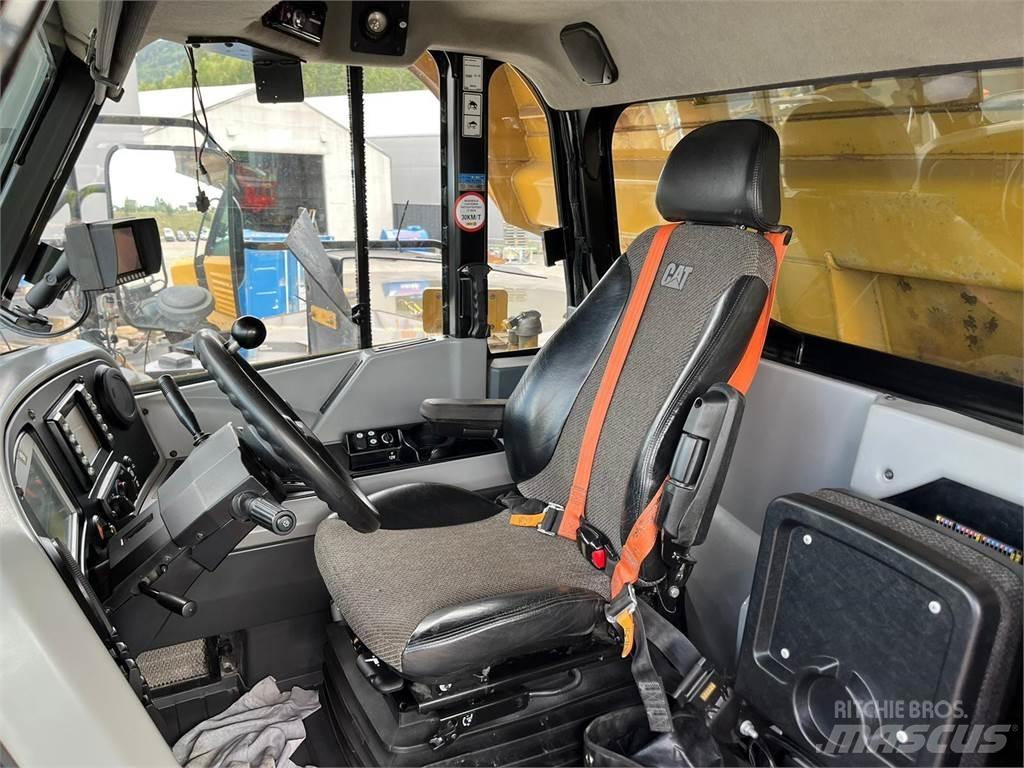 CAT 772G Rigid dump trucks