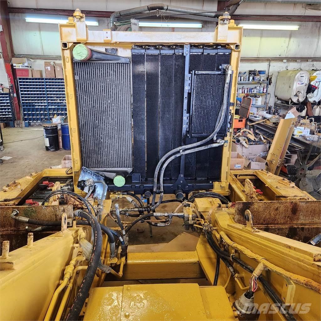 CAT 826H Other