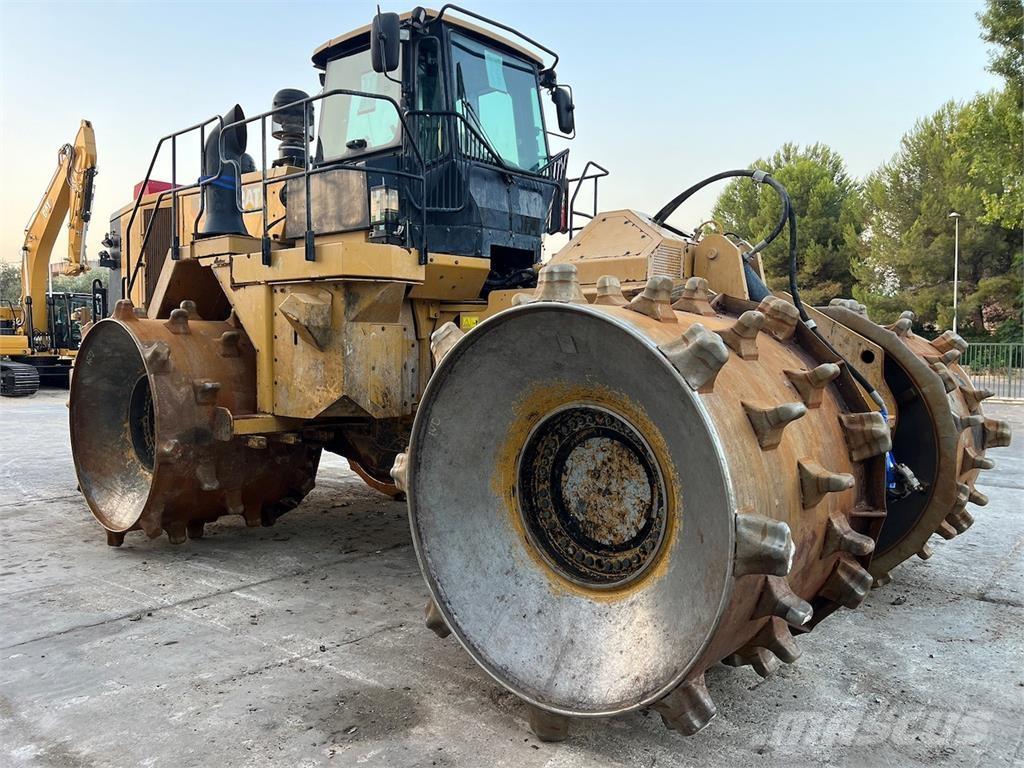 CAT 836K Soil compactors