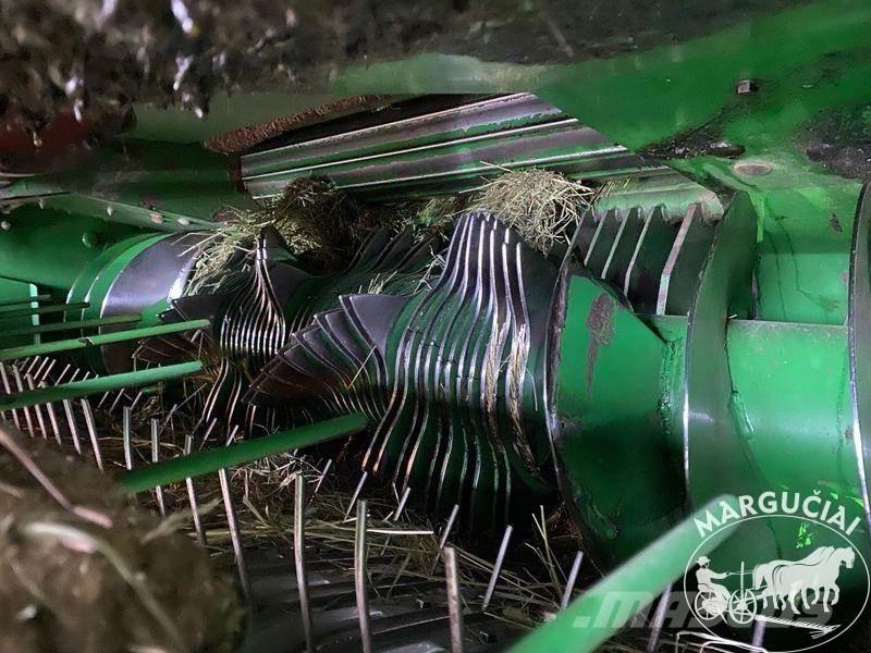 John Deere C441R Farm machinery