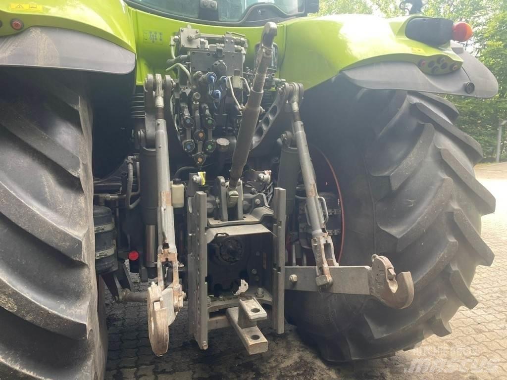 CLAAS AXION 830 Tractors