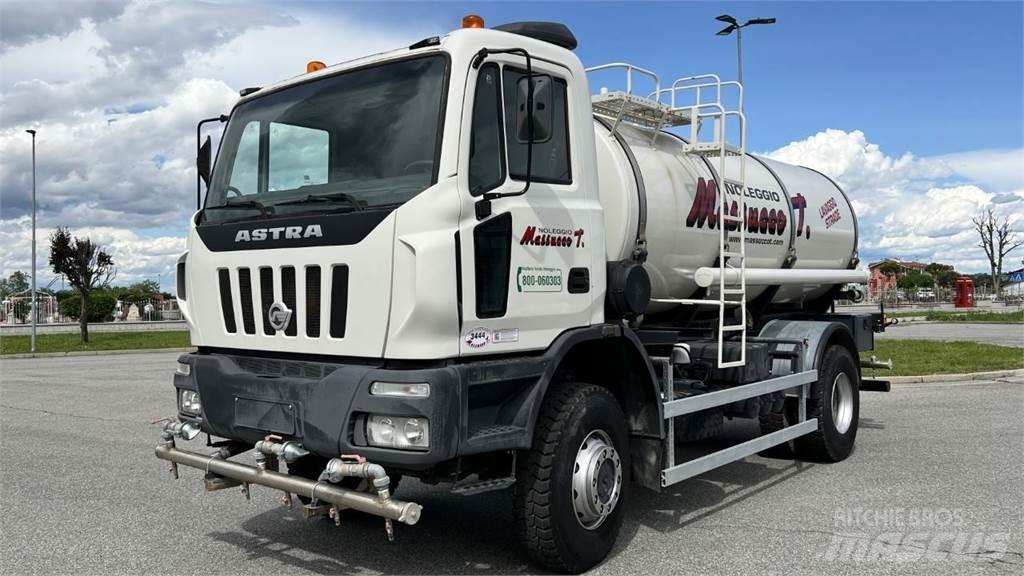 Astra HD8E 44.38 4x4 Tanker trucks