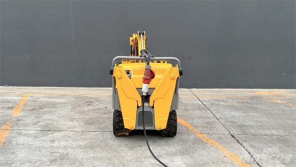 Brokk 90 Mini excavators < 7t (Mini diggers)