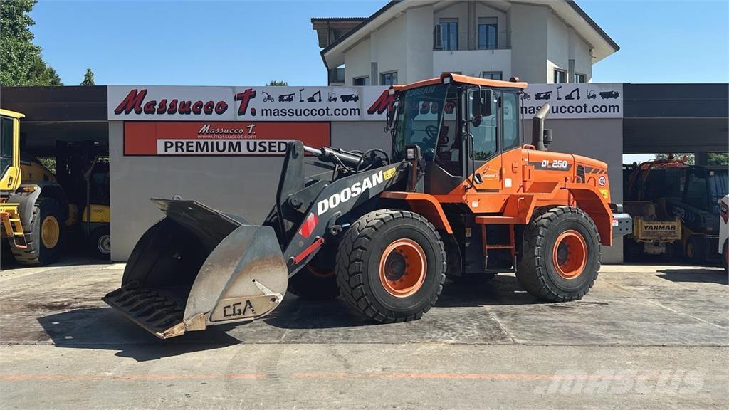 Doosan DL250-5 Wheel loaders