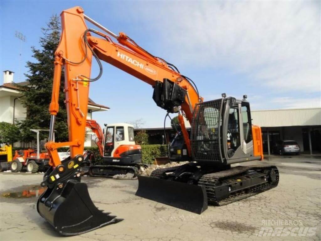 Hitachi ZX135 US-6 Excavators