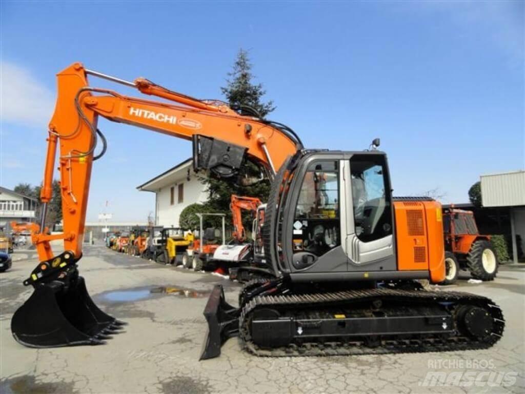 Hitachi ZX135 US-6 Excavators