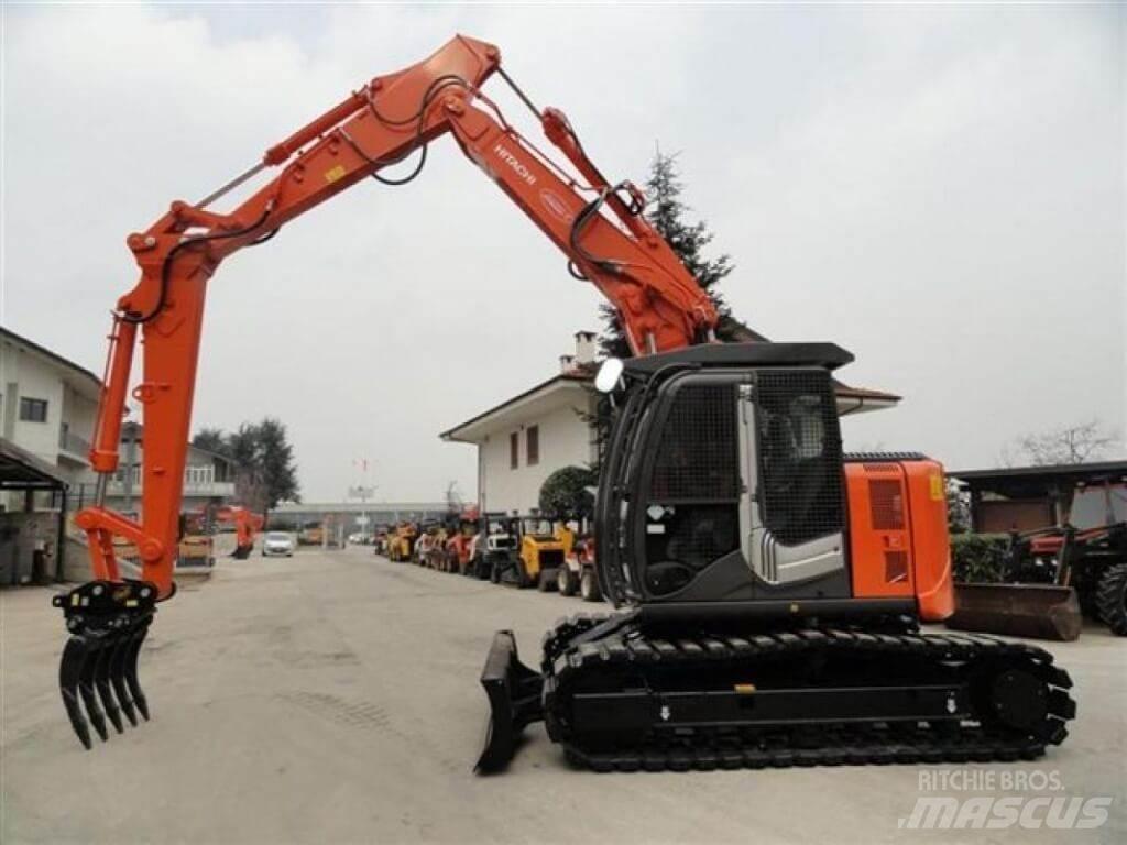 Hitachi ZX135 US-6 Excavators