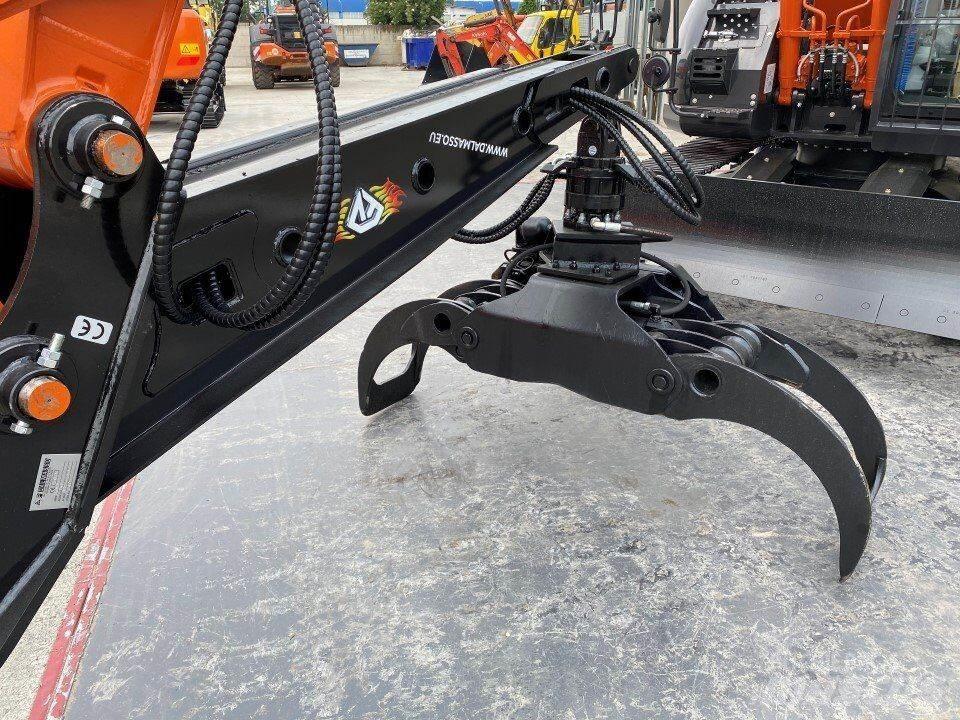 Hitachi ZX135US-6 Excavators