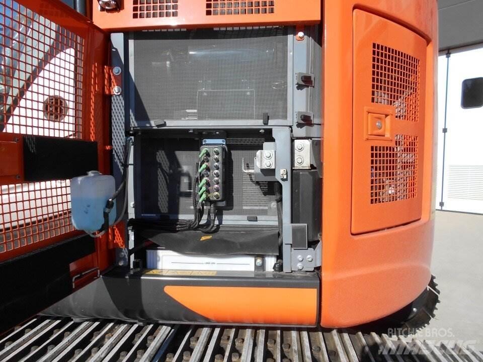 Hitachi ZX225-US6 Crawler excavators