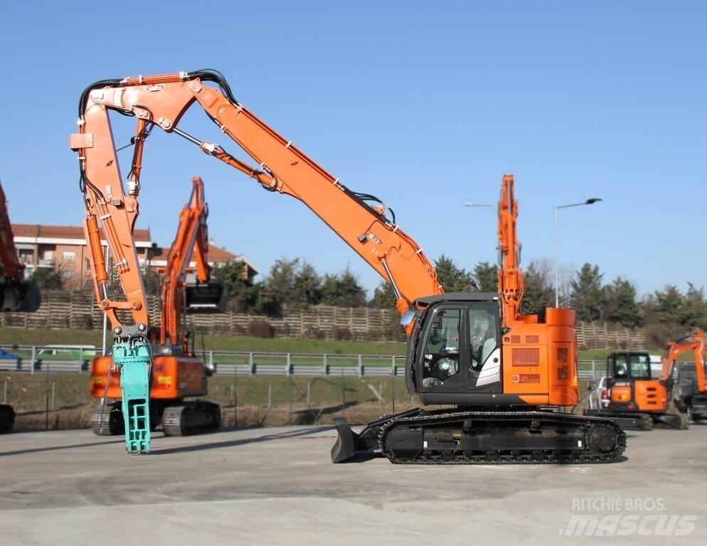 Hitachi ZX225USLC-6 Crawler excavators