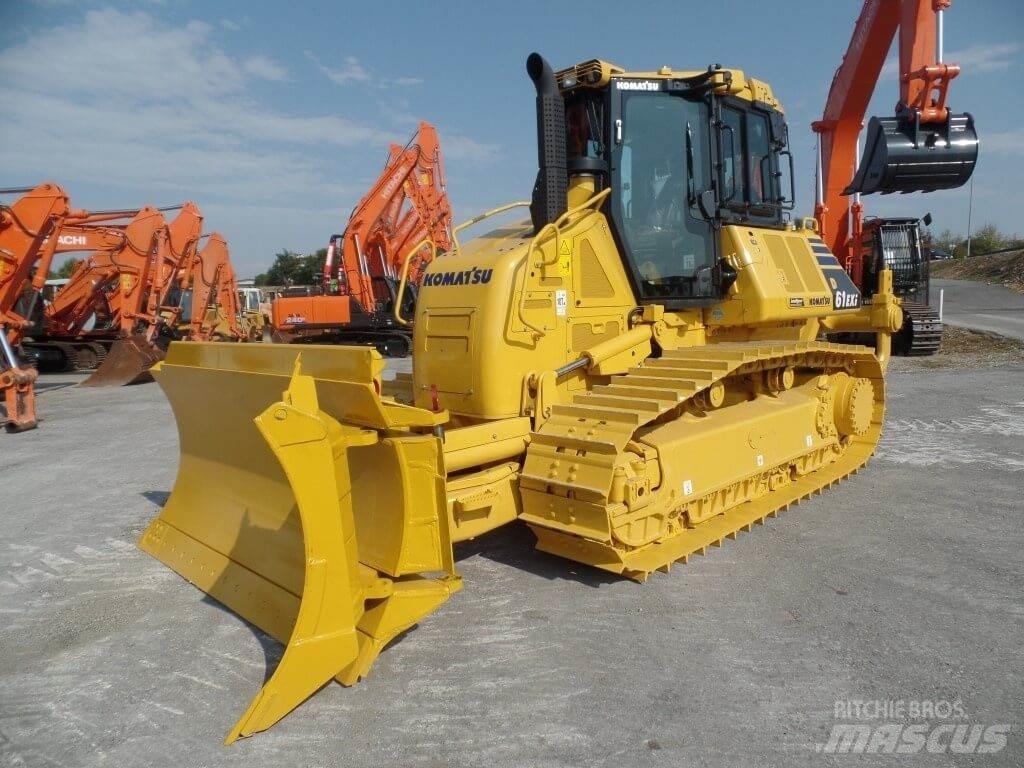 Komatsu D61 EXi Crawler dozers