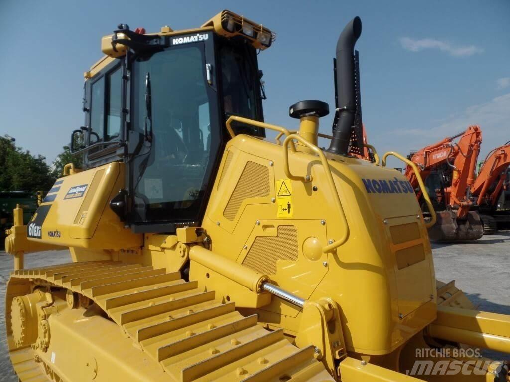 Komatsu D61 EXi Crawler dozers