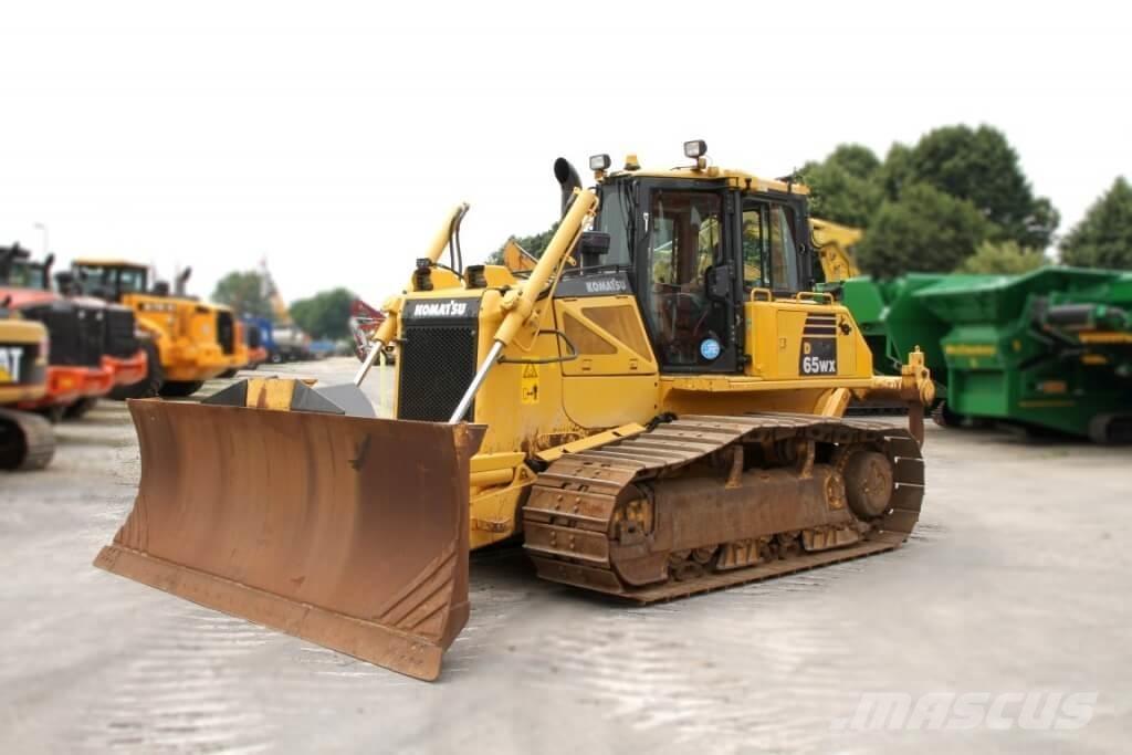 Komatsu D65WX-16 Crawler dozers