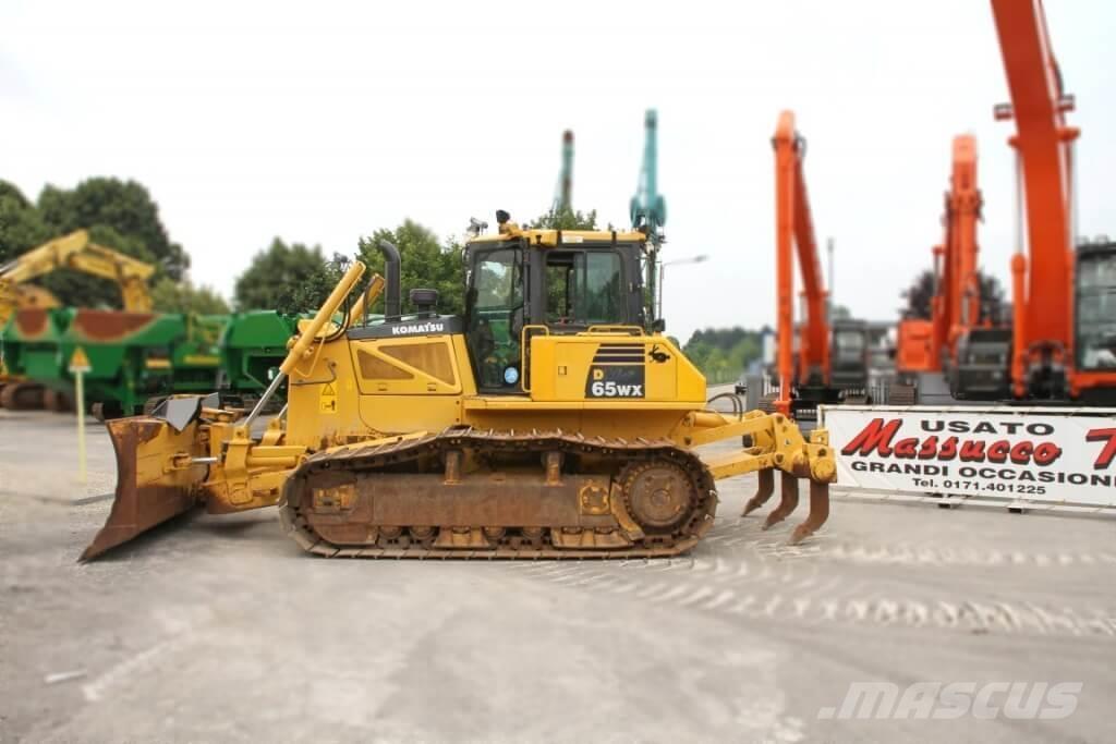 Komatsu D65WX-16 Crawler dozers