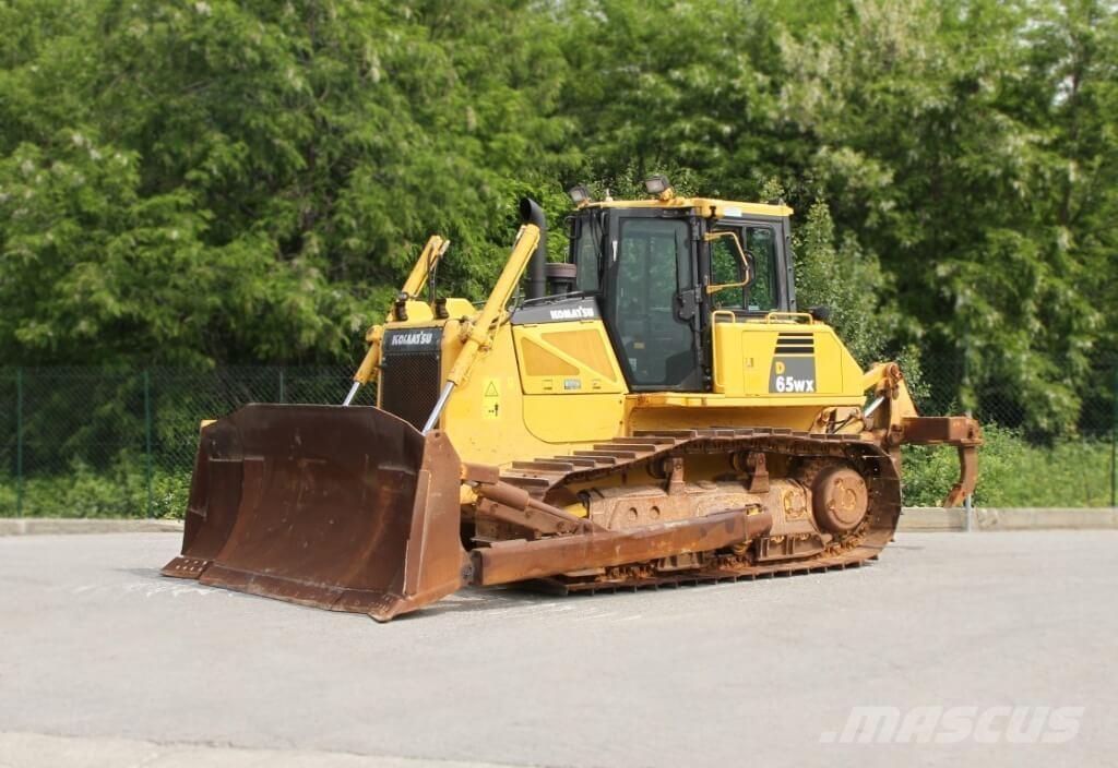 Komatsu D65WX-16 Crawler dozers