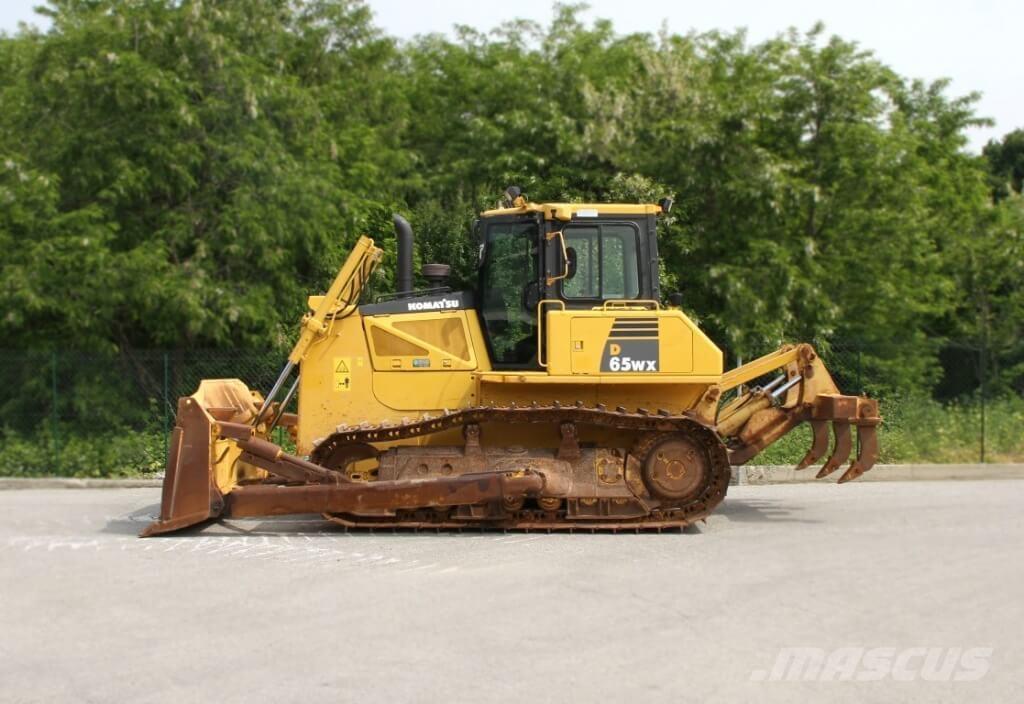 Komatsu D65WX-16 Crawler dozers