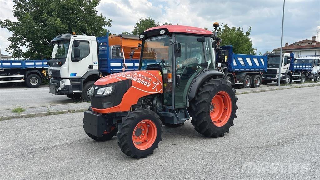 Kubota M8540N 4X4 Snow blades and plows