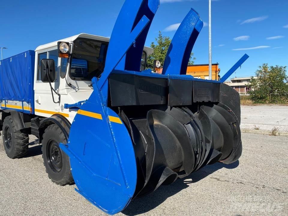 Mercedes-Benz UNIMOG Snow blades and plows