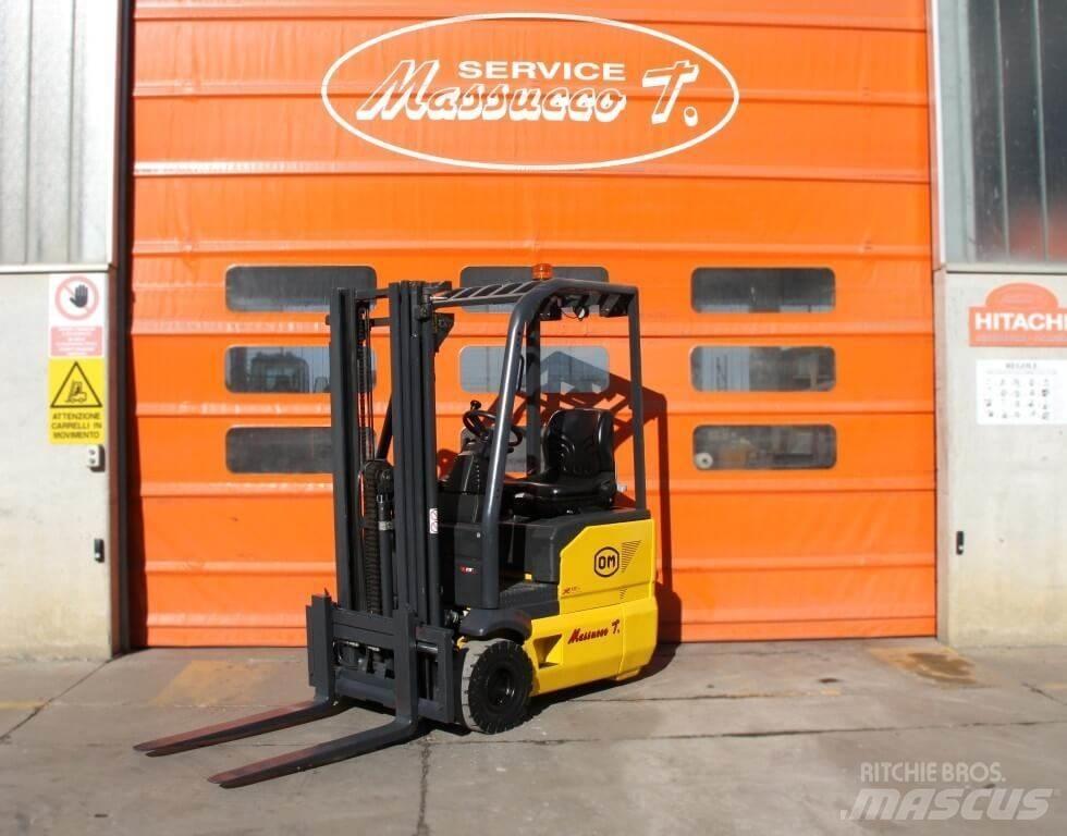 OM XE13 AC Electric forklift trucks