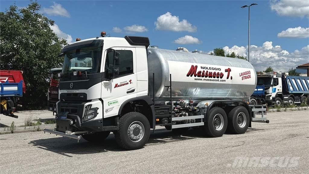 Volvo FMX 6X6 Tanker trucks